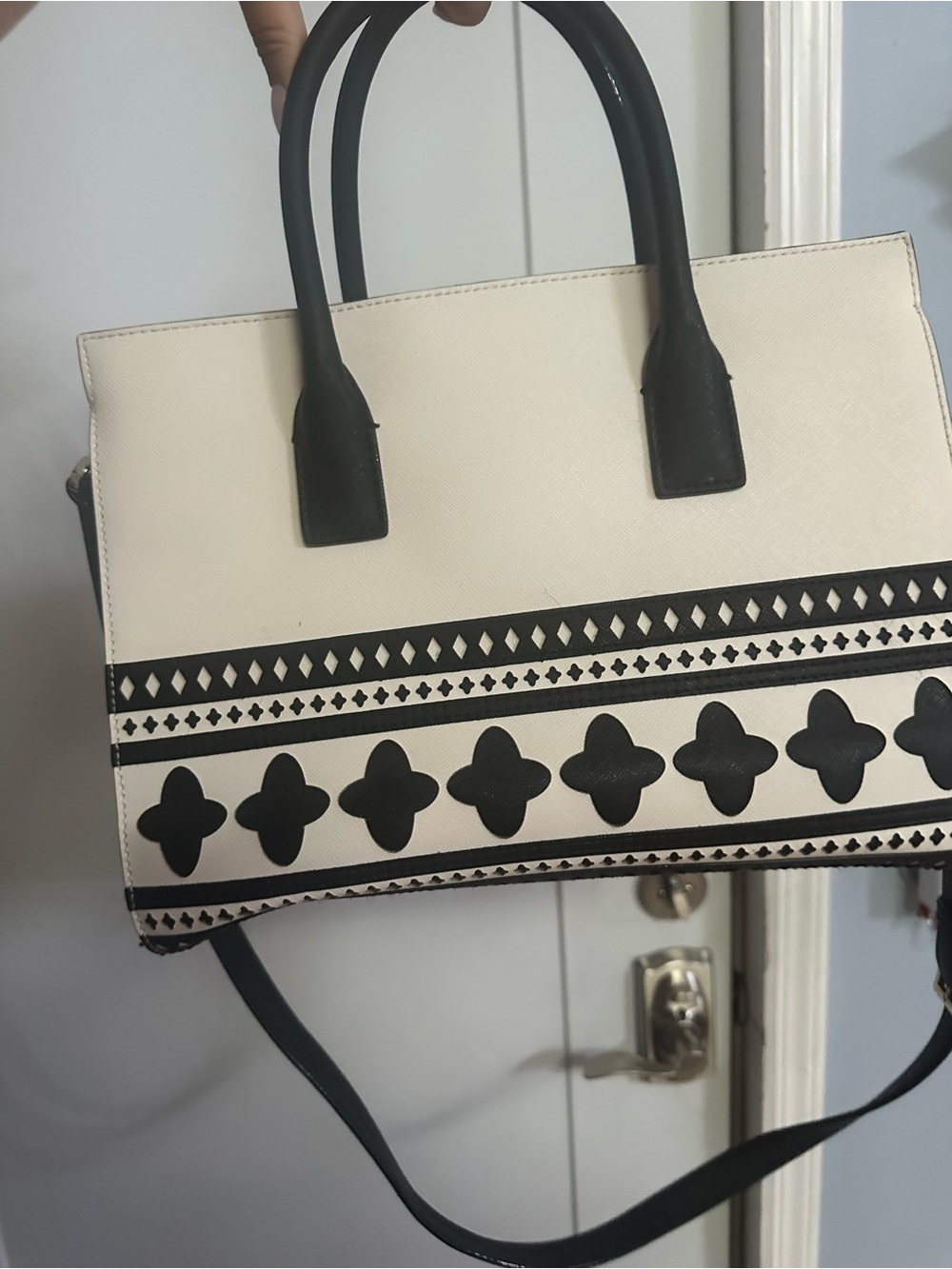 kate spade cream and black patterned bag - Picture 3 of 5